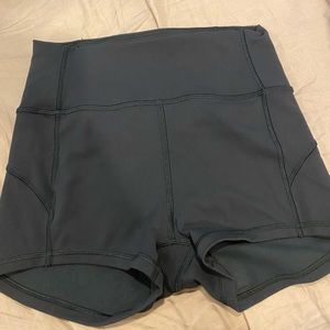 Lululemon short